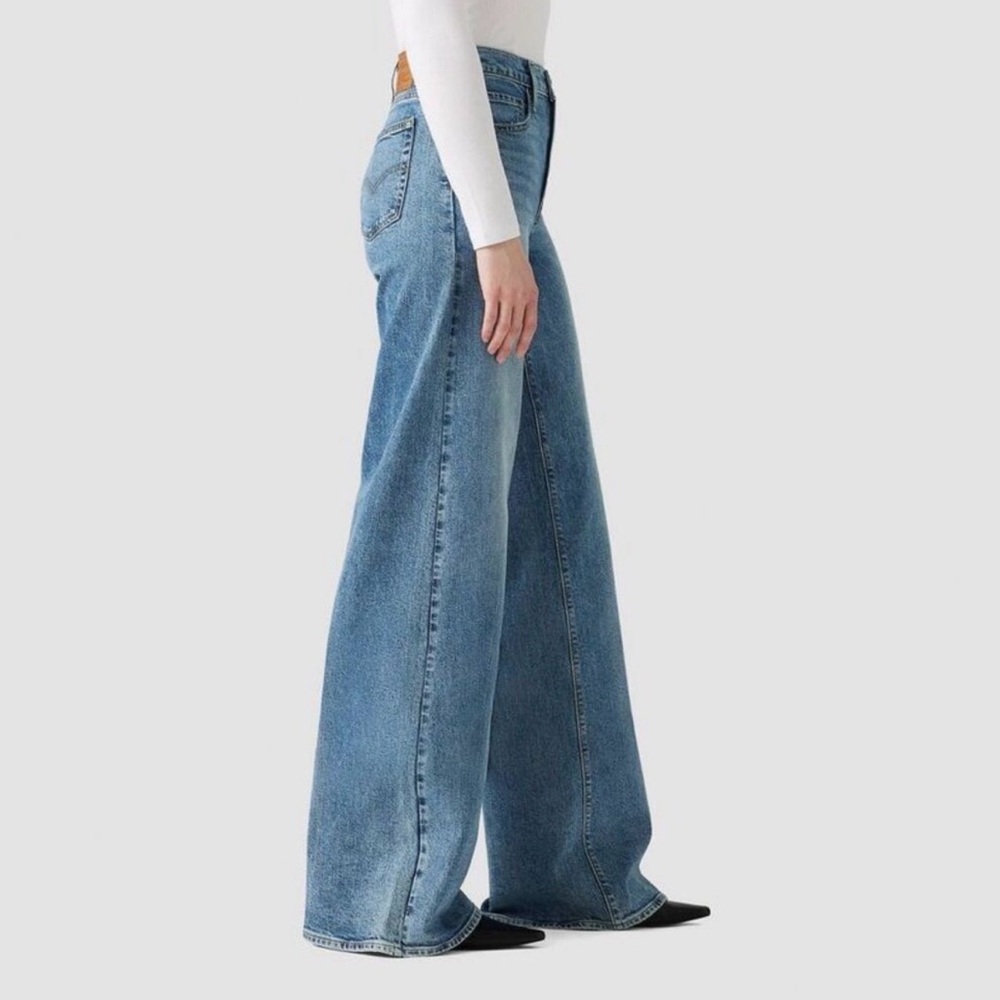 Levi’s High Rise Wide Leg Women's Jeans - Picture 2 of 7